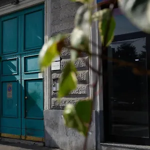 Modern - Near Isola Distric And , Milano Italia